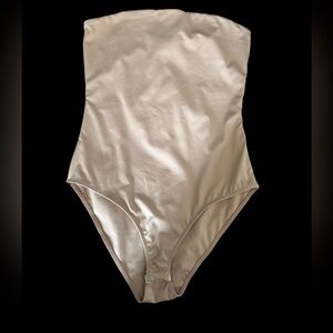 Fashion Nova Nude/Tan Strapless One-Piece Bodysuit